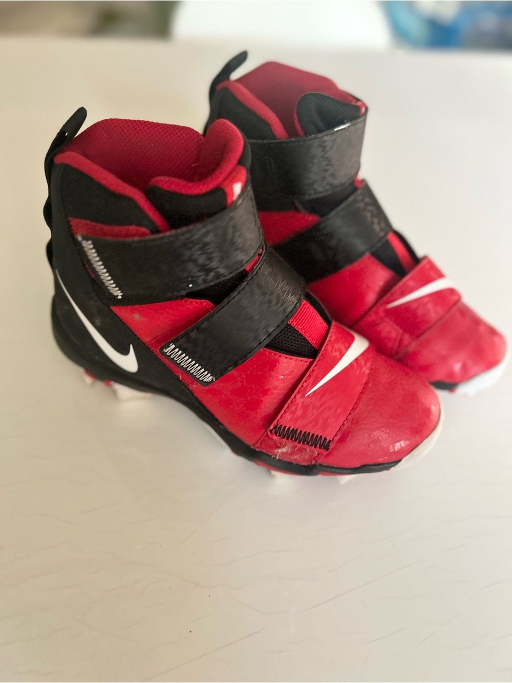 Nike Force Savage Shark 2 Youth Size 1 Red Black Football Cleats
